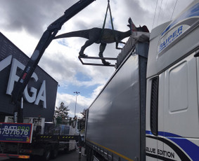 Krovinių pervežimas - Krano Fiskaro paslaugos, ma&scaron;ina su kranu, statybinių medzegų - 3