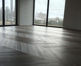 Vidaus apdailos darbai - Vinilo klojimas i&scaron;lyginamojo sluoksnio pylimas - 1