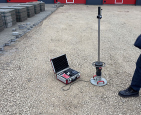 Trinkelių klojimas - Trinkeliu klojimas ir pagrindu paruo&scaron;imas - 1