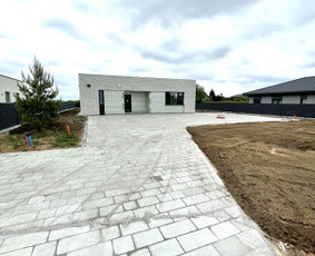 Laiptai i&scaron; trinkelių - Profesionalus trinkelių klojimas, vejos įrengimas - 1