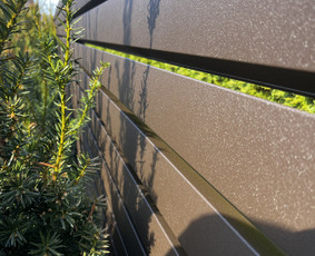 Tvoros, vartai, montavimas - Skardinės/segmentinės tvoros. Stulpų/bortelių montavimas. - 2