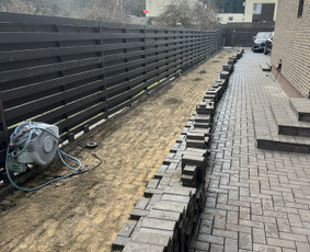 Kelio bortų įrengimas - Trinkelių klojimas bei kiti kiemo darbai - 3