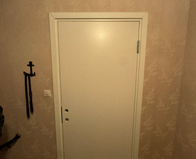 Durų montavimas - Mediena Karkasai Moduliniai Nameliai Terasos - 4