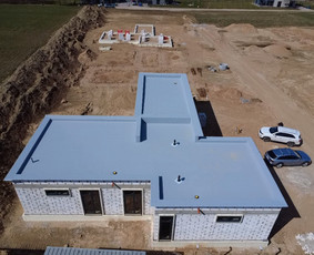 Plokščių Stogų Dengimas Pvc, Epdm ir bitumine Danga / Tvirti stogai / Darbų pavyzdys ID 4377981