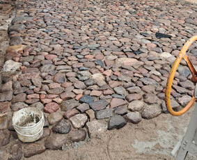 Tradiciniai amatai - Akmenų klojimas , trinkeliu klojimas , akmenys , tvenkinių &scaron; - 1