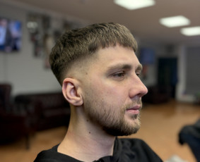 Kirpyklos, kirpėjai, stilistai - Barberis į namus. - 2