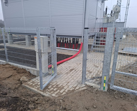 Skardinė tvora rombas,vartai,stulpų betonavimas / Tvoros sprendimai / Darbų pavyzdys ID 4379701