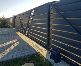 Skardinė tvora rombas,vartai,stulpų betonavimas / Tvoros sprendimai / Darbų pavyzdys ID 4379763