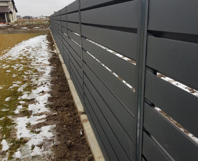 Skardinė tvora rombas,vartai,stulpų betonavimas / Tvoros sprendimai / Darbų pavyzdys ID 4379807