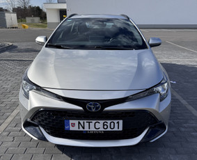 Automobilių nuoma - Toyota corolla (prius) nuoma 200&euro;/sav. - 4