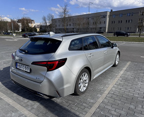 Automobilių nuoma - Toyota corolla (prius) nuoma 200&euro;/sav. - 1