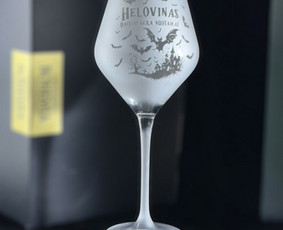 Išskirtinės graviruotos dovanos (taurės, grafinais, rinkinia / Vaclovas Bruzgis / Darbų pavyzdys ID 4380999