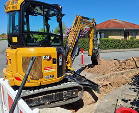 Statybinės technikos nuoma - Mini ekskavatoriaus nuoma, paslaugos 2.7t su operatoriumi - 4