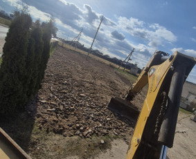 Statybos darbai - Kasimo darbai  Aik&scaron;telių paruo&scaron;ima Sklypų paruo&scaron;imas  Eks - 2