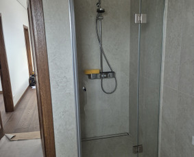 Stiklų, veidrodžių gamyba, keitimas - Esteti&scaron;kos stiklo pertvaros, du&scaron;o kabinos ir veidrodžiai - 2