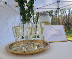 Įvairios paslaugos vestuvėms - &Scaron;ampano staliukas - 1
