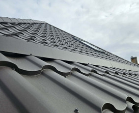 Stogdengiai, stogo darbai - Slaitiniu stogų dengimas renovacija,ploksti stogai prilydoma - 3