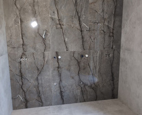 Statybos darbai - Sveiki, Klijuoju plyteles - 1