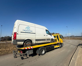 Automobilio rato keitimas - Tralo paslaugos- techninė pagalba kelyje 24/7 - 2