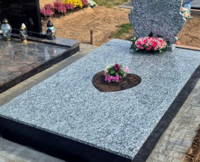 Paminklai kapams, antkapiai - Kapų dengimas plok&scaron;tėmis, paminklai, raidžių kalimas - 4