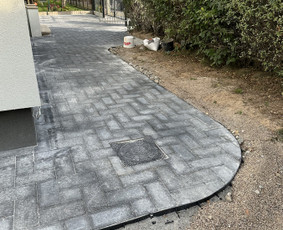 Trinkelių klojimas. Betonavimas ir kiti aplinkos darbai. / UAB "Industrinė statyba" / Darbų pavyzdys ID 4399350