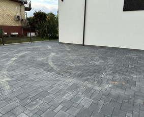Trinkelių klojimas. Betonavimas ir kiti aplinkos darbai. / UAB "Industrinė statyba" / Darbų pavyzdys ID 4399372