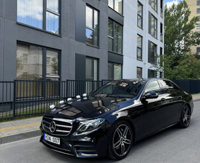 Prabangių automobilių nuoma, transportas vestuvėms - Mercedes automobiliai jūsų &scaron;ventei! - 2