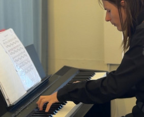 Muzikos mokytojai - Būgnų, Pianino pamokos Klaipėdoje - 3