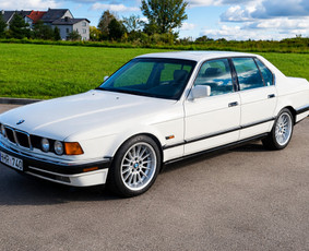 Senovinių automobilių nuoma - Klasikinio Bmw 740i E32 nuoma su vairuotoju - 1