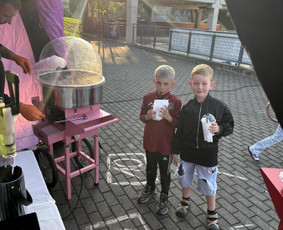 Meškos sveikinimas Telšiuose Žemaitijos meškutė / Muzikantai / Darbų pavyzdys ID 4425156