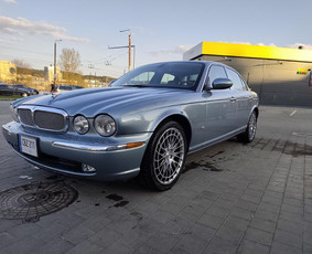 Prabangių automobilių nuoma, transportas vestuvėms - Jaguar nuoma su vairuotoju - 1