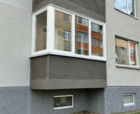 Balkonų stiklinimas - Langai,durys,garąžo vartai žemiausiomis kainomis! - 1