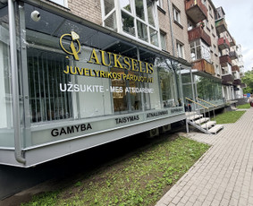 Valymo paslaugos - Langų valymas dejonizuotų vandeniu. - 1