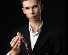 Iliuzionistas Alan Gladkovas - Modernus magijos šou / Alan Gladkovas / Darbų pavyzdys ID 4450898