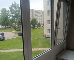 Balkonų stiklinimas - Langų, durų, garažo vartų prekyba ir montavimas - 1