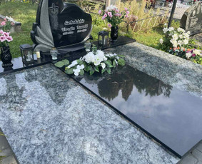 Paminklai kapams, antkapiai - Paminklų gamyba,granito plok&scaron;tės,visas įrengimas - 4