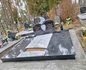 Paminklai kapams, antkapiai - Paminklų gamyba,granito plok&scaron;tės,visas įrengimas - 2