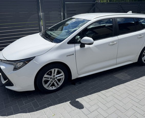 Trumpalaikė automobilių nuoma - Toyota Corolla Prius Plus nuoma - 4