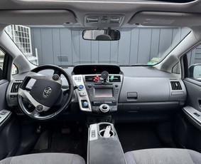 Nuomos paslaugos - Toyota Corolla Prius Plus nuoma - 4