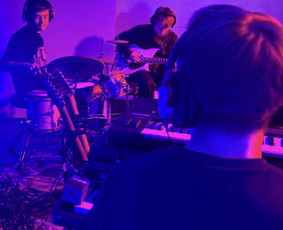 Muzikantai, dainininkai, grupės - Džiazo trio i&scaron; Kėdainių. Ie&scaron;kome koncertų. - 2