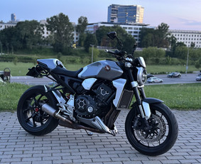 Moto nuoma - Motociklo nuoma su vairuotoju adrenalinas ir &scaron;ypsena ! - 1