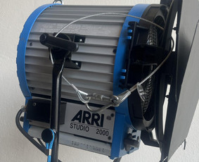 Įvairios technikos nuoma - 8 Arri Studio 2000 2 kw su 2 profesionaliais Case - 4