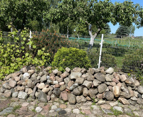 Skalda, smėlis, žvyras, juodžemis - Akmenys - 2
