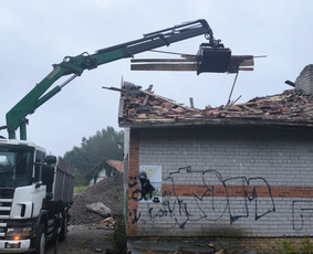 Krovinių pervežimas - Minimalios Rinkos Kaina savivartis su kranu(kau&scaron;u, žnyplės) - 4