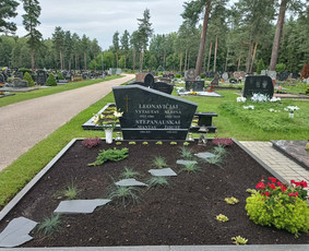 Kapų apželdinimas - Kapu prieziura restauravimas plokstes dejimas - 3