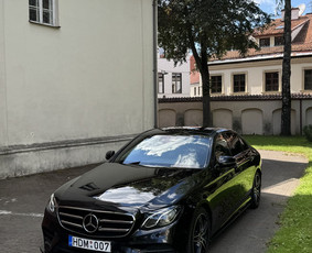 Prabangių automobilių nuoma, transportas vestuvėms - Mercedes automobiliai jūsų &scaron;ventei! - 1