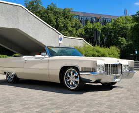 Cadillac Deville cabrio 1970m nuoma su vairuotoju / Jurij Dombrovskij / Darbų pavyzdys ID 4486892