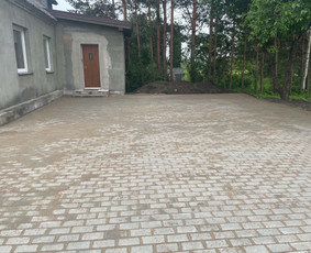 Trinkelių pagrindo paruo&scaron;imas - Trinkeliu klojimas Tvirtas_kiemas - 2