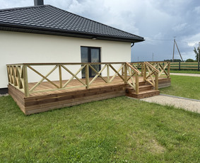 Mediniai laiptai, gamyba - Terasų, pergolų, stoginių - montavimo paslaugos - 1