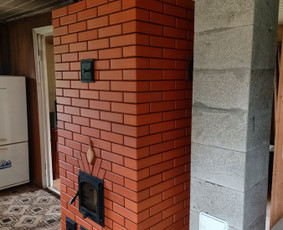 Plačių keraminių plytų šildymo krosnis